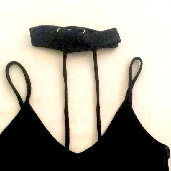Chocker Collar Crop Top - Picture 7 of 10